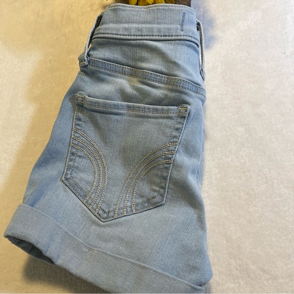 Hollister Women’s Size 00 Denim Shorts - Picture 4 of 5